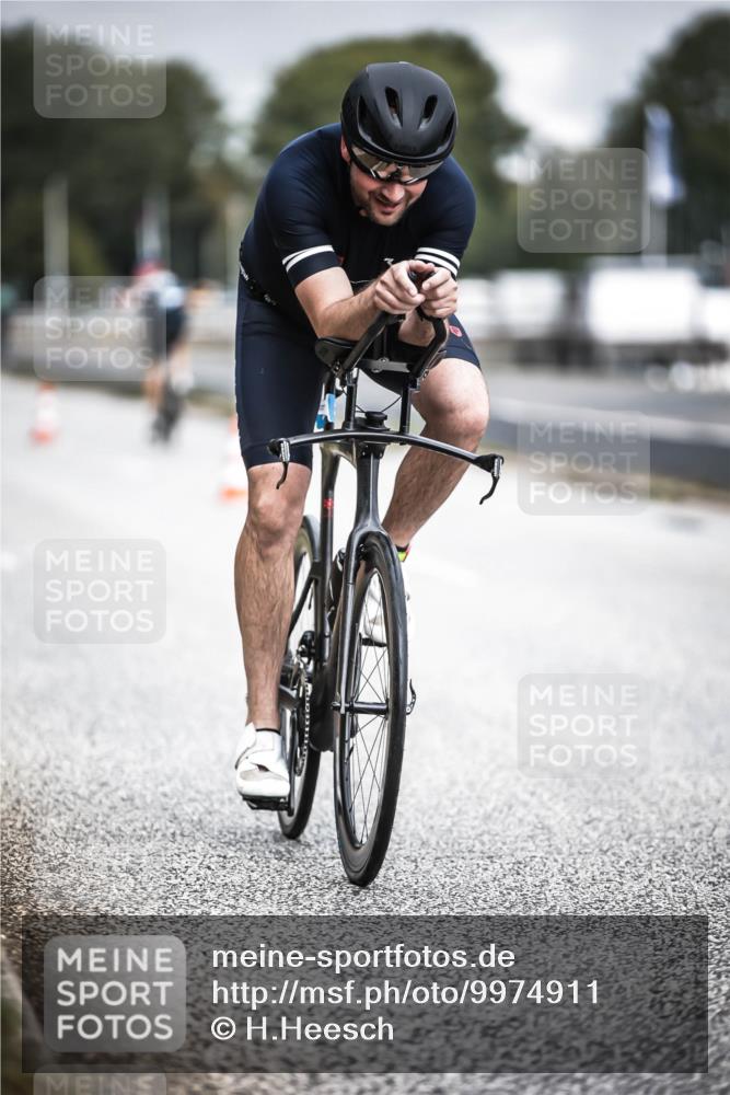 16.08.2026 - KN Förde Triathlon 2026 H.Heesch http://msf.ph/oto/9974911 16.08.2026 11:07:24 Radfahren 302, 322, 328 meine-sportfotos.de