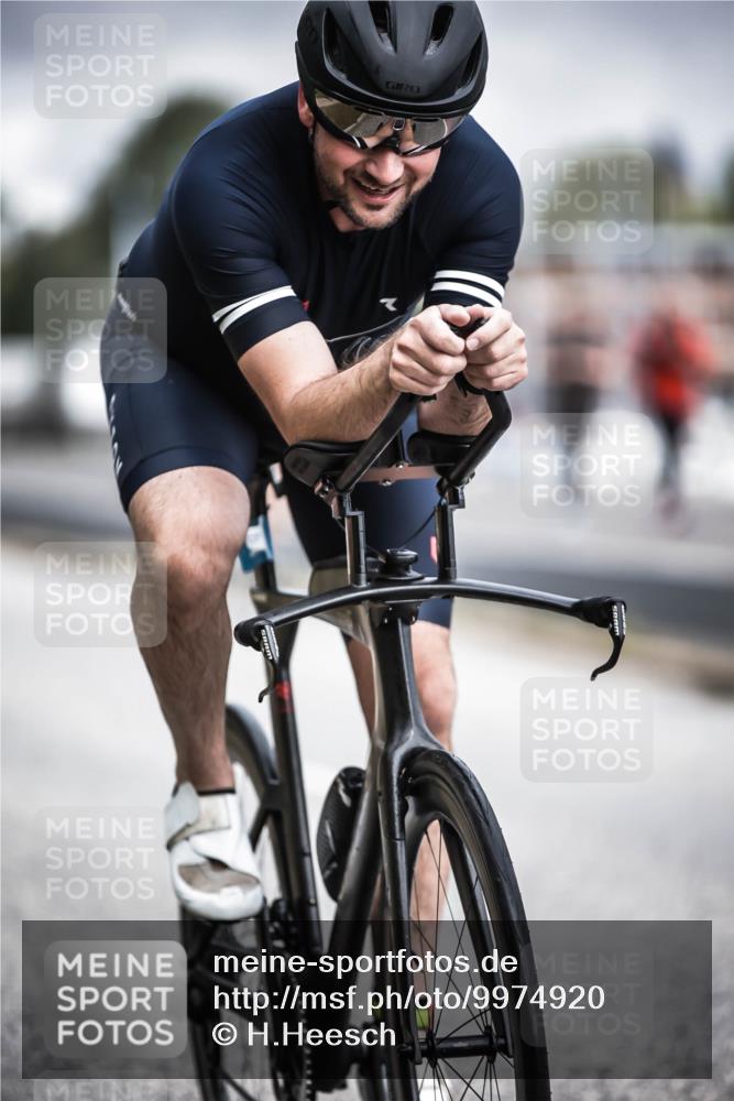16.08.2026 - KN Förde Triathlon 2026 H.Heesch http://msf.ph/oto/9974920 16.08.2026 11:07:24 Radfahren 302, 322, 328 meine-sportfotos.de