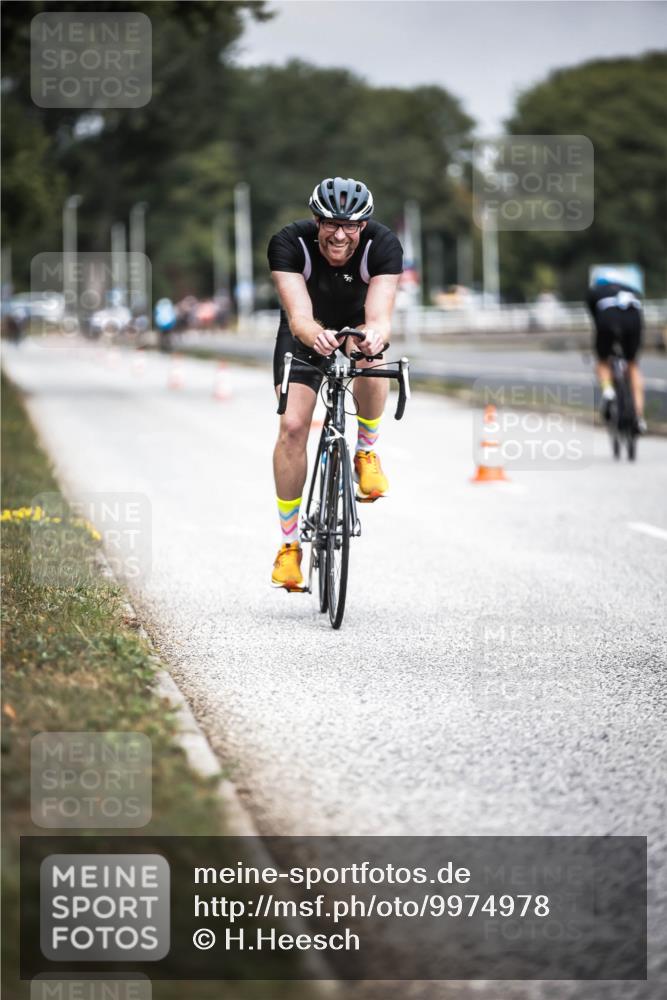 16.08.2026 - KN Förde Triathlon 2026 H.Heesch http://msf.ph/oto/9974978 16.08.2026 11:07:43 Radfahren 355, 367, 391 meine-sportfotos.de