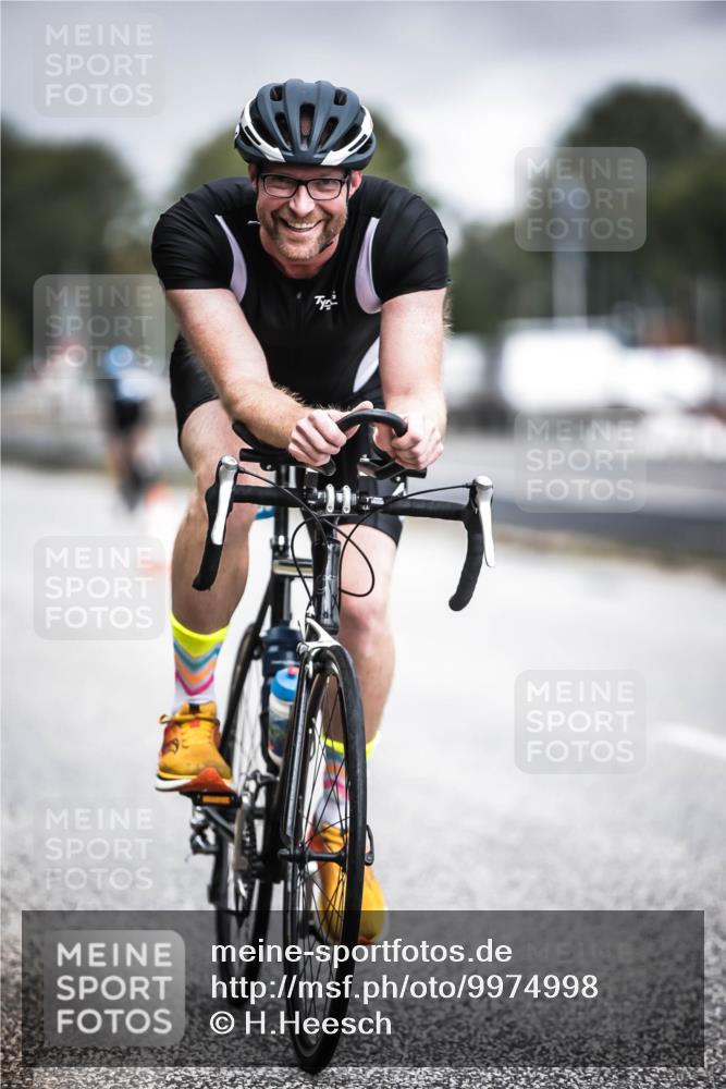 16.08.2026 - KN Förde Triathlon 2026 H.Heesch http://msf.ph/oto/9974998 16.08.2026 11:07:44 Radfahren 355, 367, 391 meine-sportfotos.de