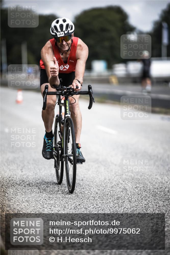 16.08.2026 - KN Förde Triathlon 2026 H.Heesch http://msf.ph/oto/9975062 16.08.2026 11:09:13 Radfahren 304, 308, 317, 353, 354, 368 meine-sportfotos.de