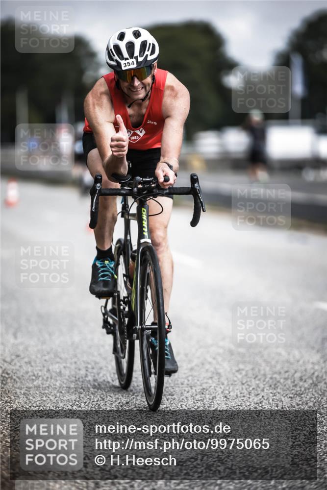 16.08.2026 - KN Förde Triathlon 2026 H.Heesch http://msf.ph/oto/9975065 16.08.2026 11:09:14 Radfahren 304, 308, 317, 354, 368 meine-sportfotos.de