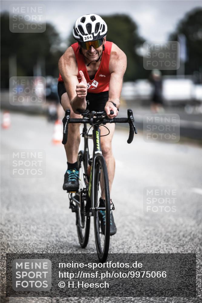 16.08.2026 - KN Förde Triathlon 2026 H.Heesch http://msf.ph/oto/9975066 16.08.2026 11:09:14 Radfahren 304, 308, 317, 354, 368 meine-sportfotos.de