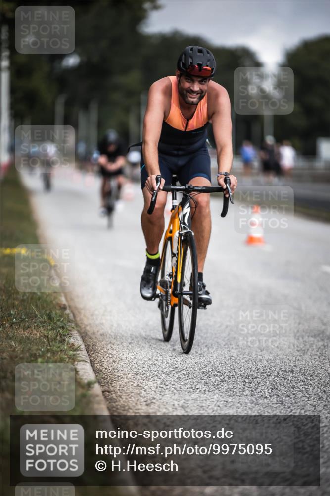 16.08.2026 - KN Förde Triathlon 2026 H.Heesch http://msf.ph/oto/9975095 16.08.2026 11:09:25 Radfahren 349, 356, 369, 441 meine-sportfotos.de