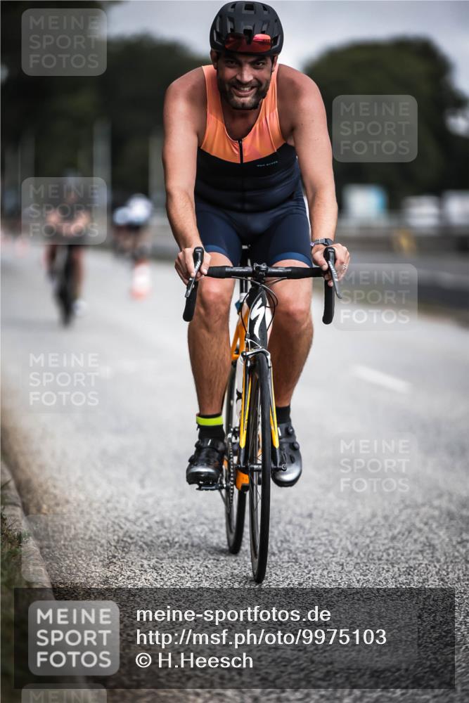 16.08.2026 - KN Förde Triathlon 2026 H.Heesch http://msf.ph/oto/9975103 16.08.2026 11:09:25 Radfahren 349, 356, 369, 441 meine-sportfotos.de