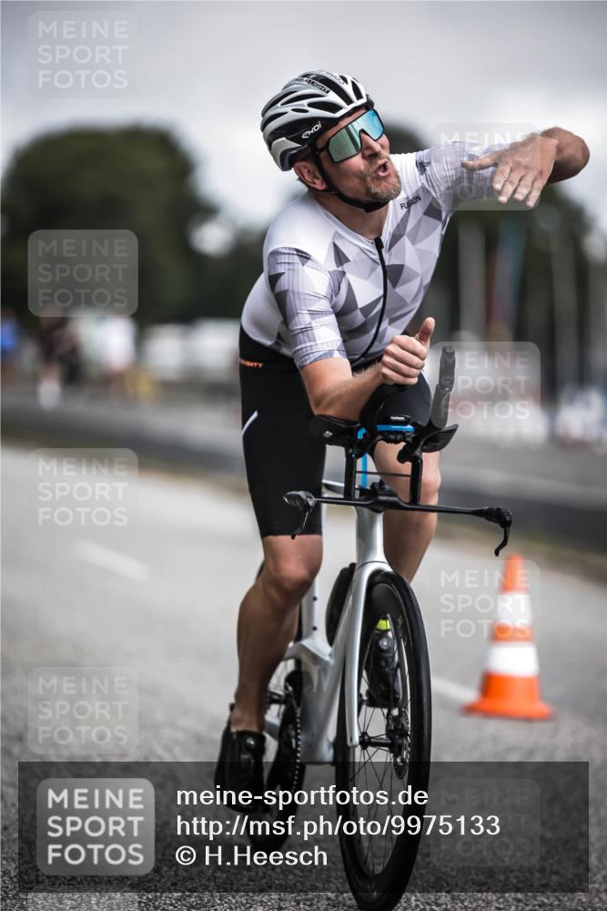 16.08.2026 - KN Förde Triathlon 2026 H.Heesch http://msf.ph/oto/9975133 16.08.2026 11:09:32 Radfahren 221, 302, 305, 330, 357, 369, 377, 389, 397 meine-sportfotos.de