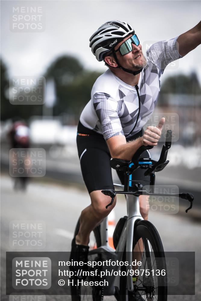 16.08.2026 - KN Förde Triathlon 2026 H.Heesch http://msf.ph/oto/9975136 16.08.2026 11:09:32 Radfahren 221, 302, 305, 330, 357, 369, 377, 389, 397 meine-sportfotos.de