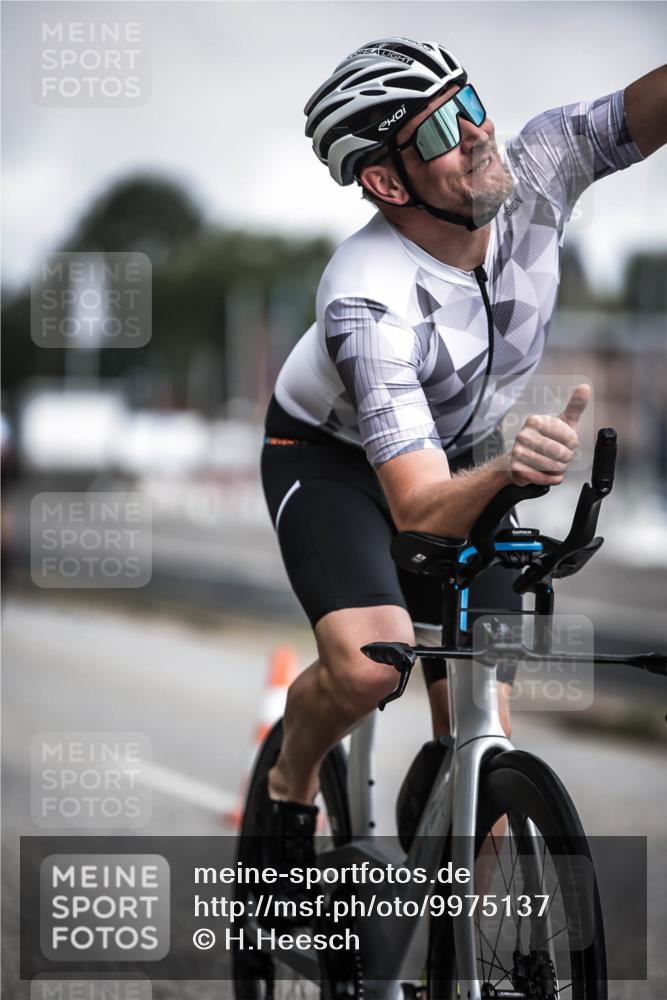 16.08.2026 - KN Förde Triathlon 2026 H.Heesch http://msf.ph/oto/9975137 16.08.2026 11:09:32 Radfahren 221, 302, 305, 330, 357, 369, 377, 389, 397 meine-sportfotos.de