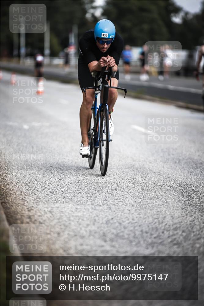 16.08.2026 - KN Förde Triathlon 2026 H.Heesch http://msf.ph/oto/9975147 16.08.2026 11:09:36 Radfahren 305, 330, 377, 389 meine-sportfotos.de