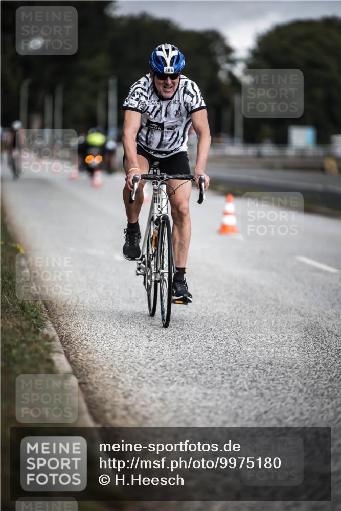 16.08.2026 - KN Förde Triathlon 2026 H.Heesch http://msf.ph/oto/9975180 16.08.2026 11:09:47 Radfahren 306, 312, 364, 371, 388, 392 meine-sportfotos.de