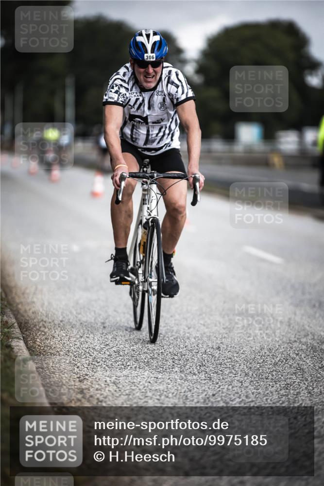 16.08.2026 - KN Förde Triathlon 2026 H.Heesch http://msf.ph/oto/9975185 16.08.2026 11:09:47 Radfahren 306, 312, 364, 371, 388, 392 meine-sportfotos.de