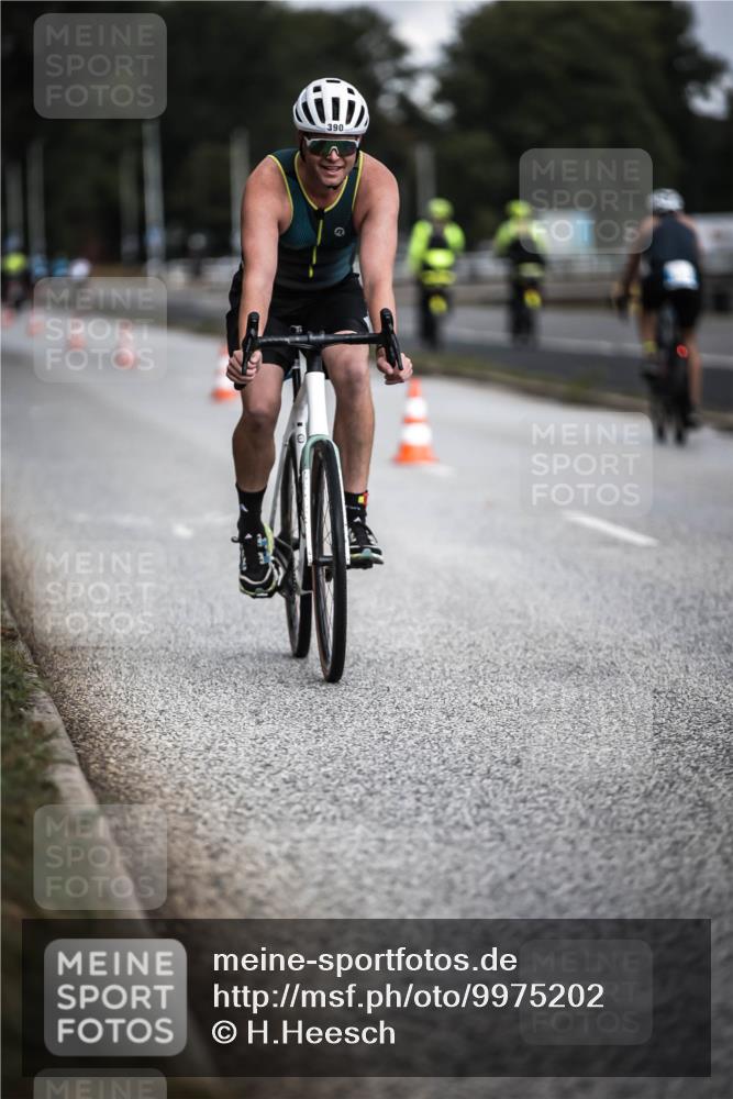 16.08.2026 - KN Förde Triathlon 2026 H.Heesch http://msf.ph/oto/9975202 16.08.2026 11:09:54 Radfahren 312, 315, 388, 390, 392 meine-sportfotos.de