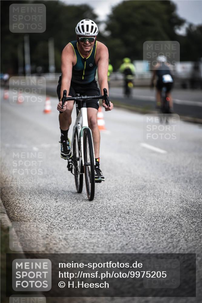 16.08.2026 - KN Förde Triathlon 2026 H.Heesch http://msf.ph/oto/9975205 16.08.2026 11:09:54 Radfahren 312, 315, 388, 390, 392 meine-sportfotos.de