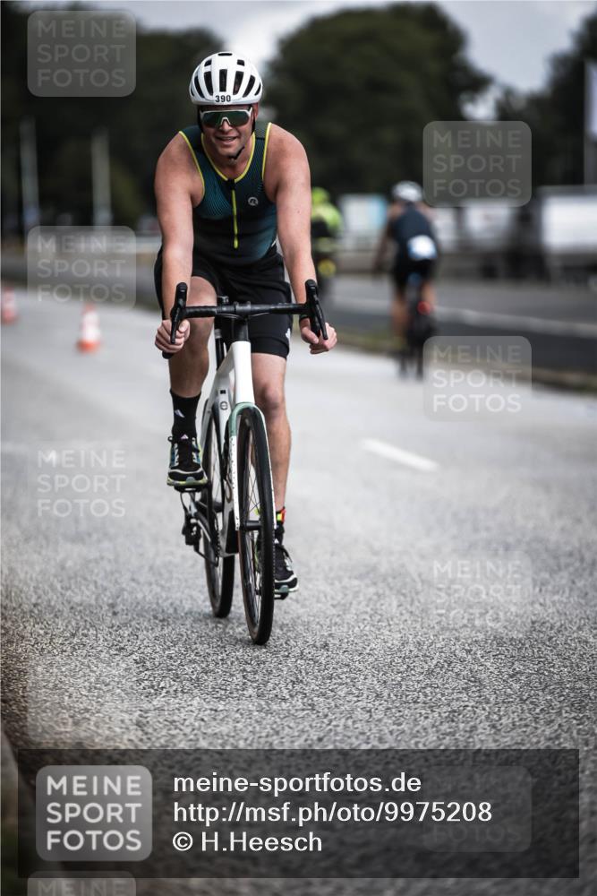 16.08.2026 - KN Förde Triathlon 2026 H.Heesch http://msf.ph/oto/9975208 16.08.2026 11:09:55 Radfahren 312, 315, 348, 390, 392 meine-sportfotos.de