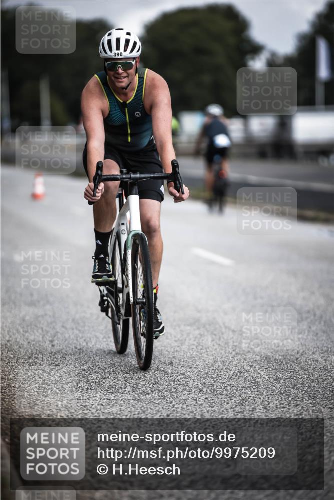 16.08.2026 - KN Förde Triathlon 2026 H.Heesch http://msf.ph/oto/9975209 16.08.2026 11:09:55 Radfahren 312, 315, 348, 390, 392 meine-sportfotos.de