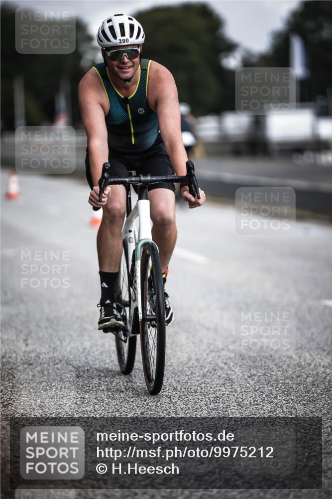 16.08.2026 - KN Förde Triathlon 2026 H.Heesch http://msf.ph/oto/9975212 16.08.2026 11:09:55 Radfahren 312, 315, 348, 390, 392 meine-sportfotos.de