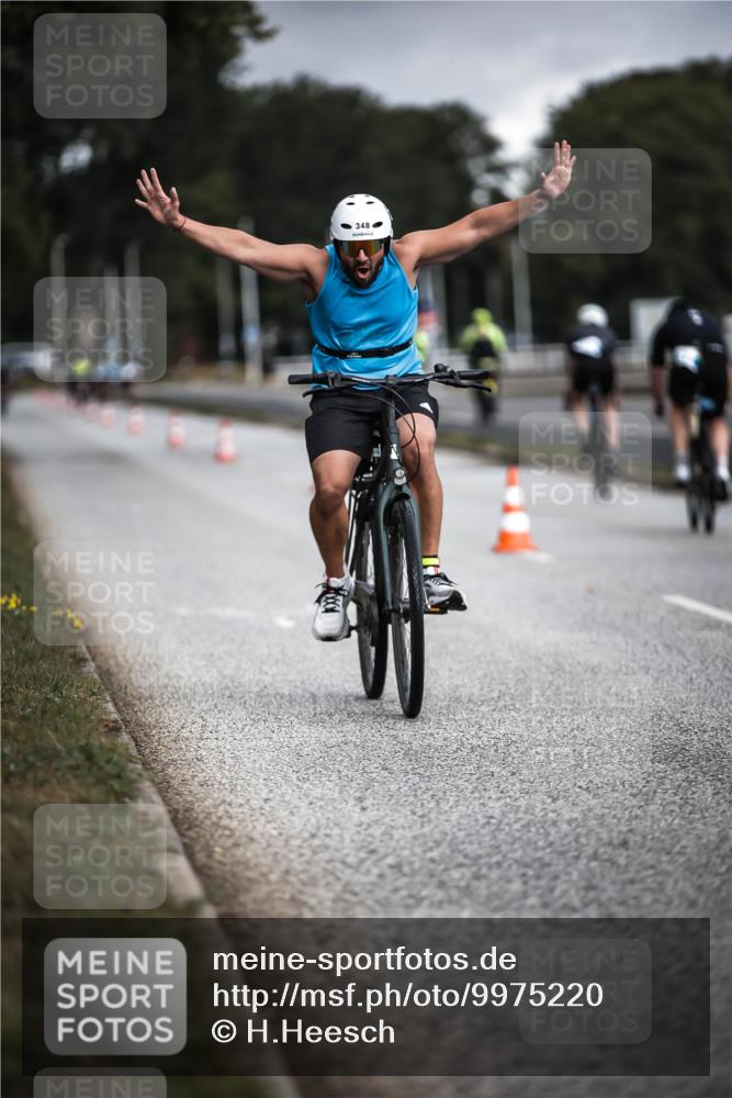 16.08.2026 - KN Förde Triathlon 2026 H.Heesch http://msf.ph/oto/9975220 16.08.2026 11:09:59 Radfahren 315, 348 meine-sportfotos.de