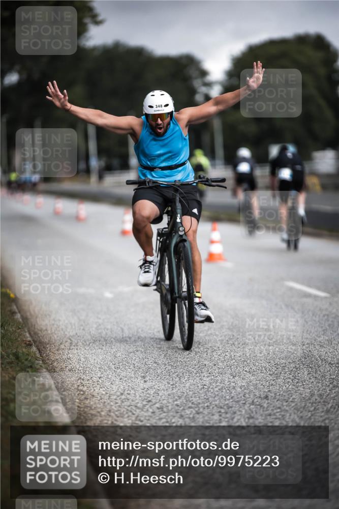 16.08.2026 - KN Förde Triathlon 2026 H.Heesch http://msf.ph/oto/9975223 16.08.2026 11:09:59 Radfahren 315, 348 meine-sportfotos.de