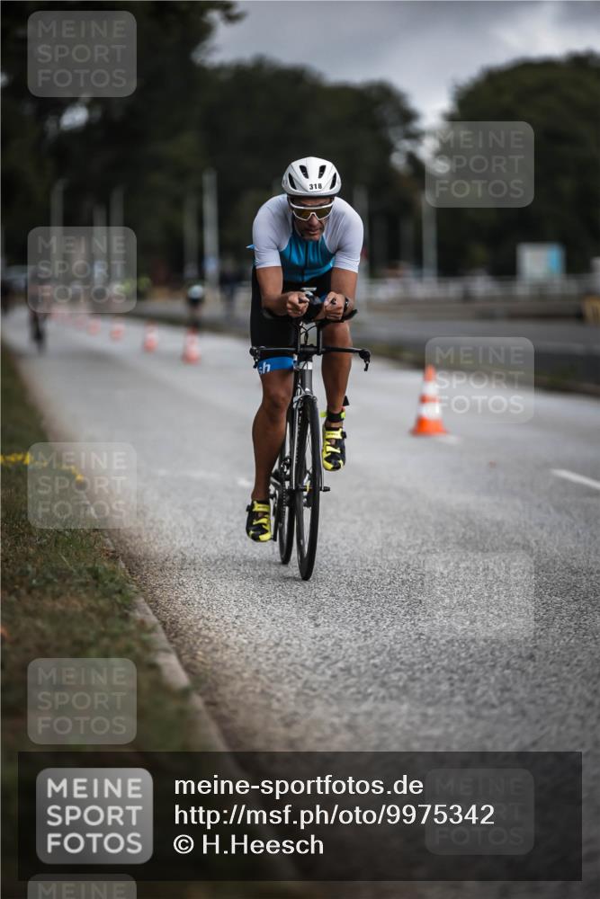 16.08.2026 - KN Förde Triathlon 2026 H.Heesch http://msf.ph/oto/9975342 16.08.2026 11:10:52 Radfahren 318, 338 meine-sportfotos.de