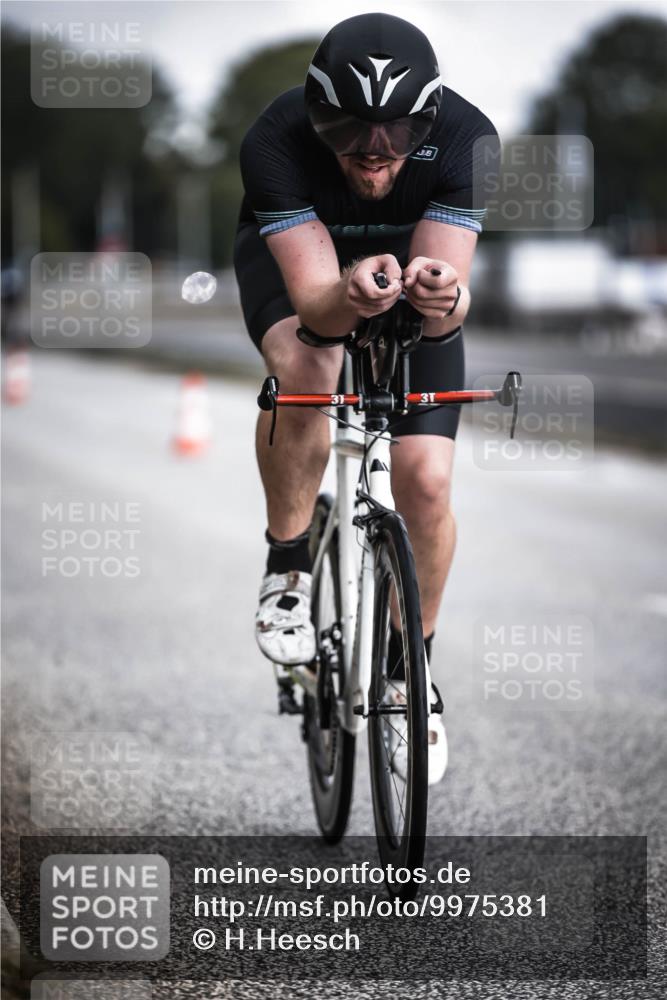 16.08.2026 - KN Förde Triathlon 2026 H.Heesch http://msf.ph/oto/9975381 16.08.2026 11:11:00 Radfahren 311, 316, 340, 394 meine-sportfotos.de