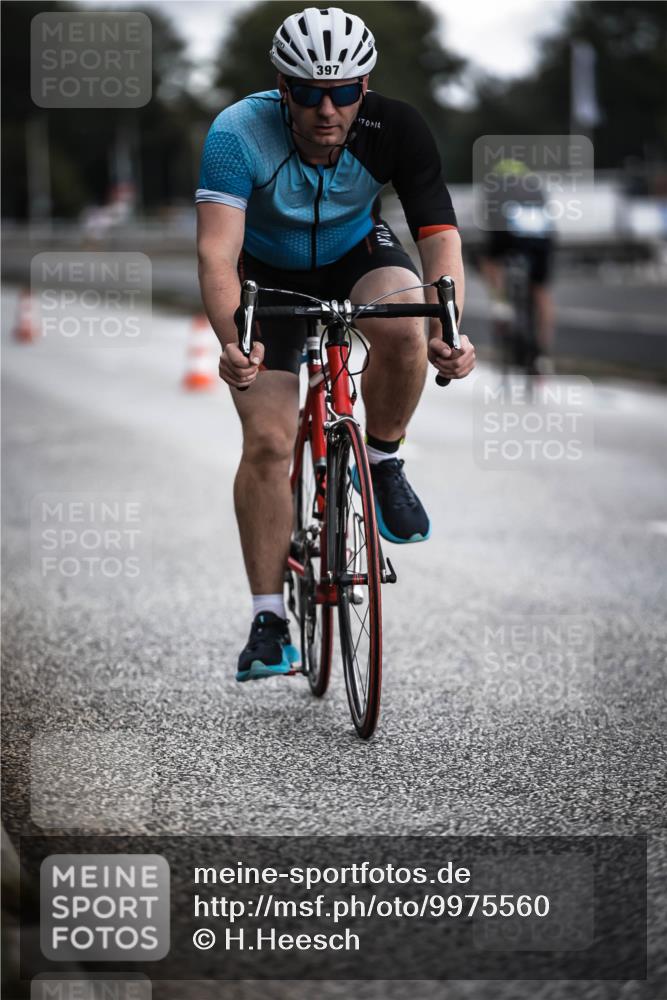 16.08.2026 - KN Förde Triathlon 2026 H.Heesch http://msf.ph/oto/9975560 16.08.2026 11:11:59 Radfahren 337, 357, 369, 370, 389, 397 meine-sportfotos.de