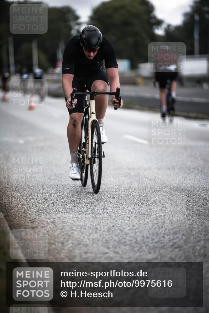 16.08.2026 - KN Förde Triathlon 2026 H.Heesch http://msf.ph/oto/9975616 16.08.2026 11:12:06 Radfahren 312, 357, 393 meine-sportfotos.de