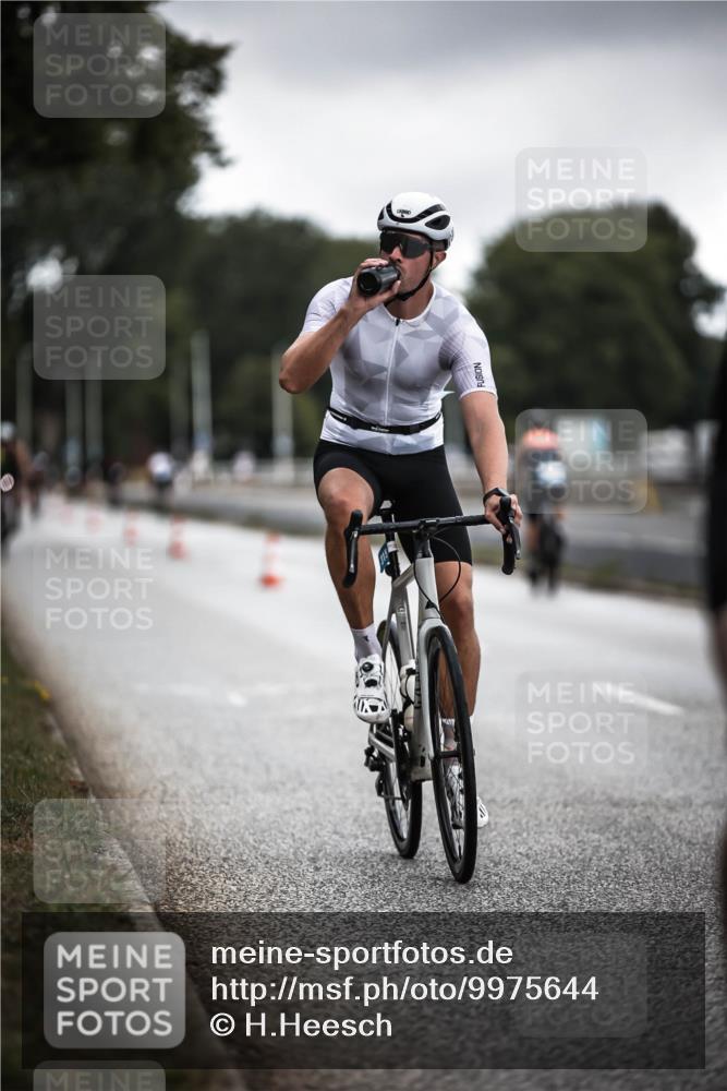 16.08.2026 - KN Förde Triathlon 2026 H.Heesch http://msf.ph/oto/9975644 16.08.2026 11:12:21 Radfahren 315, 388, 400, 408 meine-sportfotos.de