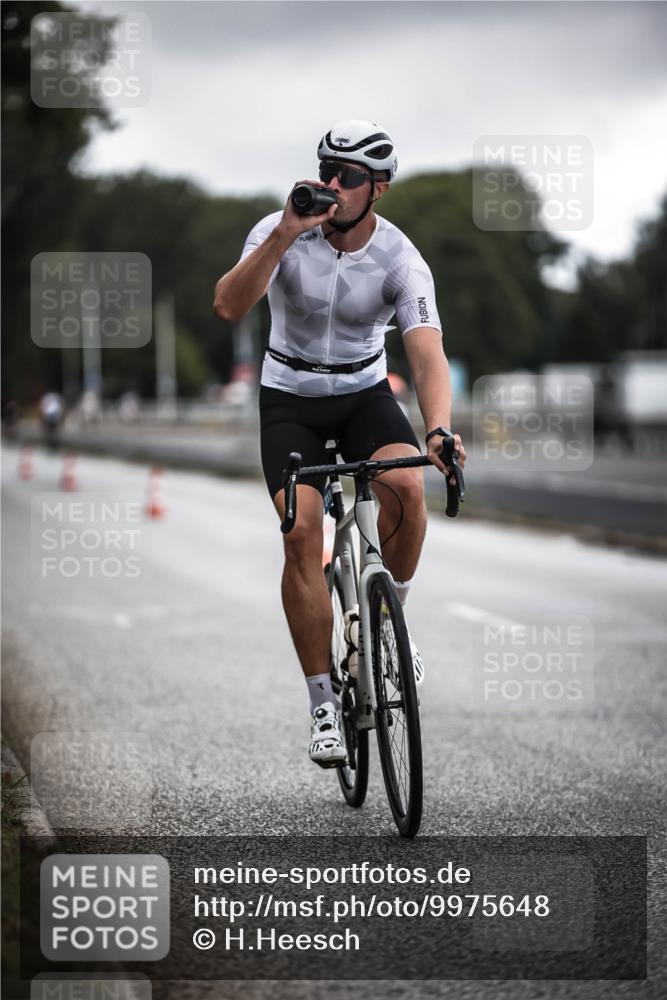 16.08.2026 - KN Förde Triathlon 2026 H.Heesch http://msf.ph/oto/9975648 16.08.2026 11:12:21 Radfahren 315, 388, 400, 408 meine-sportfotos.de