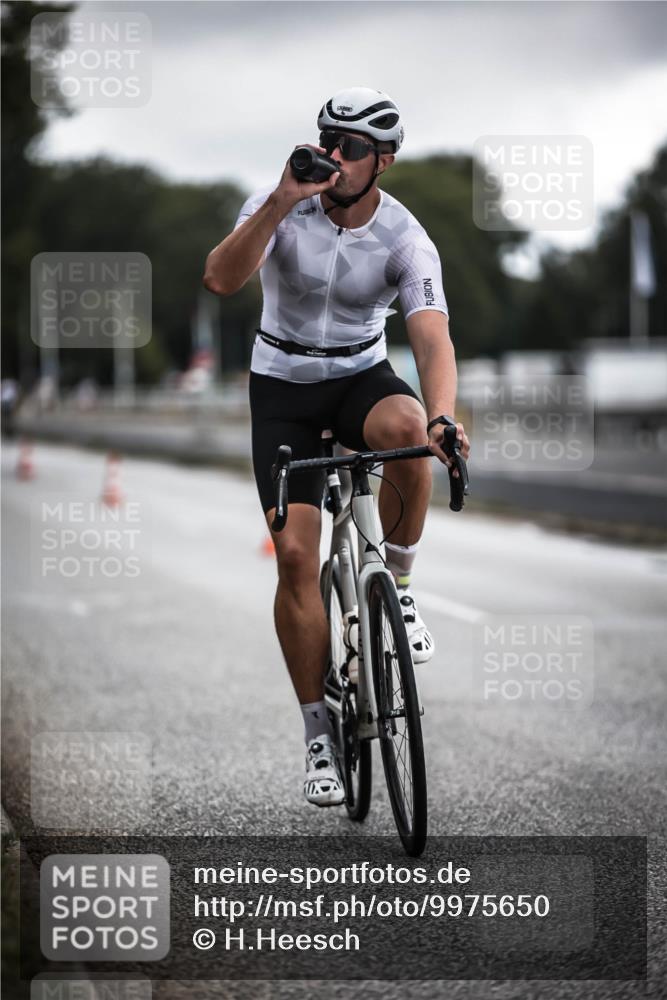 16.08.2026 - KN Förde Triathlon 2026 H.Heesch http://msf.ph/oto/9975650 16.08.2026 11:12:21 Radfahren 315, 388, 400, 408 meine-sportfotos.de