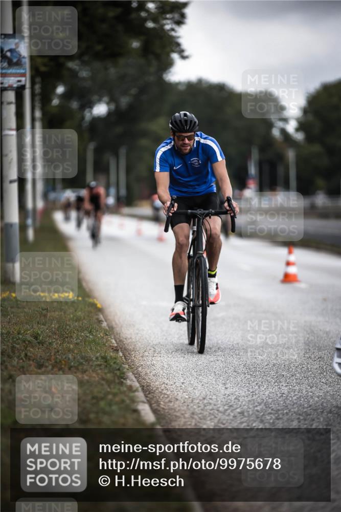 16.08.2026 - KN Förde Triathlon 2026 H.Heesch http://msf.ph/oto/9975678 16.08.2026 11:12:31 Radfahren 310, 364, 374, 392 meine-sportfotos.de