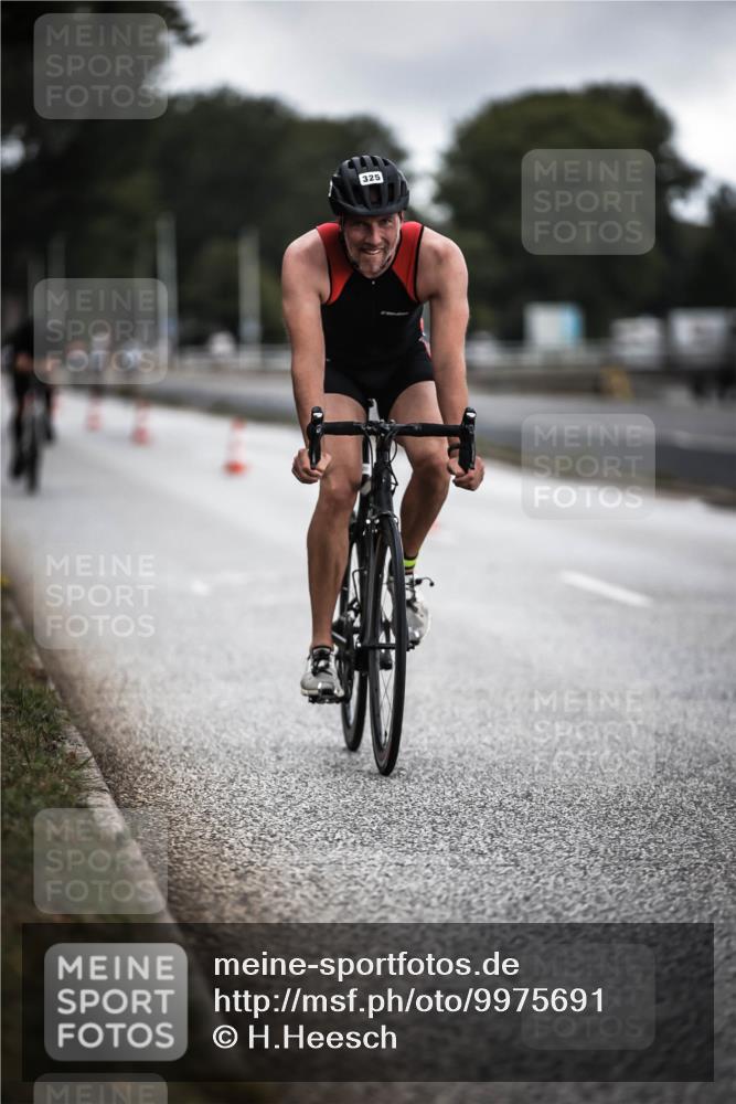 16.08.2026 - KN Förde Triathlon 2026 H.Heesch http://msf.ph/oto/9975691 16.08.2026 11:12:36 Radfahren 323, 325, 374, 407, 412 meine-sportfotos.de