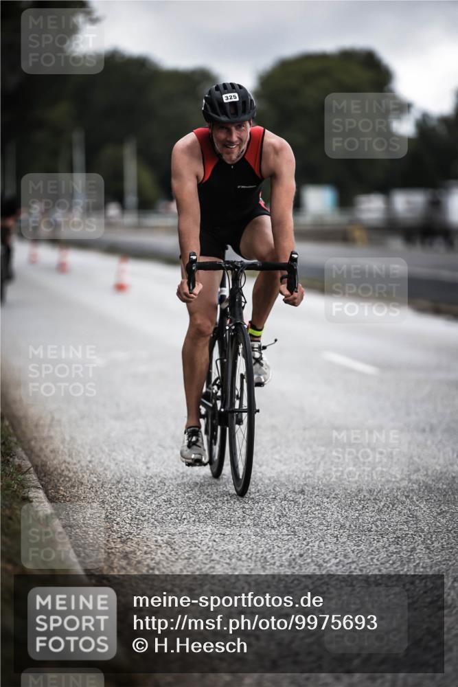 16.08.2026 - KN Förde Triathlon 2026 H.Heesch http://msf.ph/oto/9975693 16.08.2026 11:12:36 Radfahren 323, 325, 374, 407, 412 meine-sportfotos.de