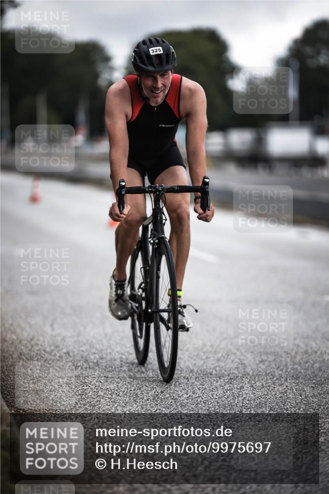 16.08.2026 - KN Förde Triathlon 2026 H.Heesch http://msf.ph/oto/9975697 16.08.2026 11:12:36 Radfahren 323, 325, 374, 407, 412 meine-sportfotos.de