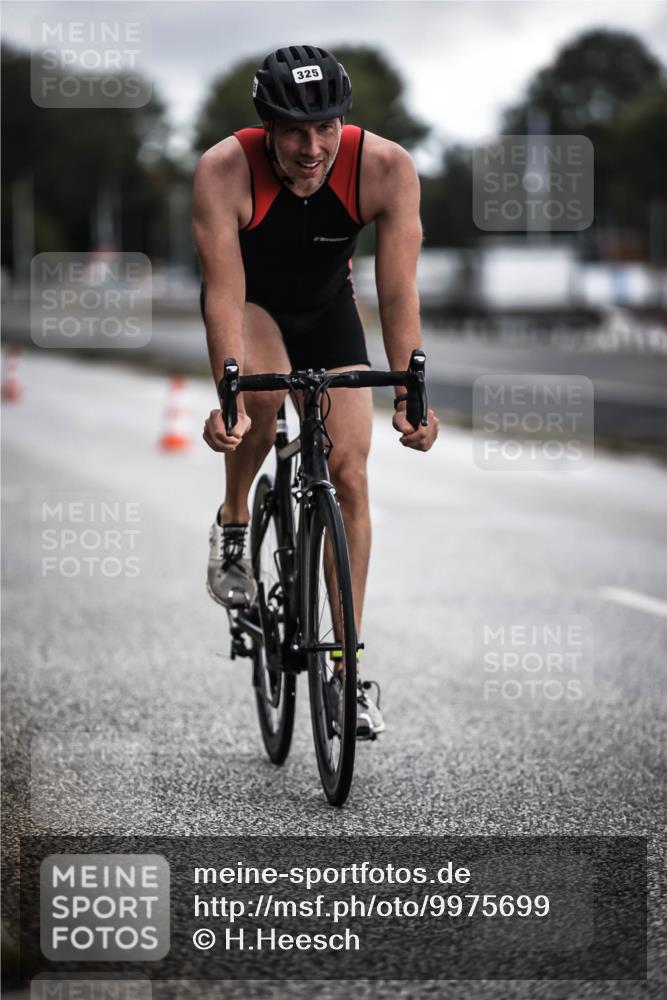 16.08.2026 - KN Förde Triathlon 2026 H.Heesch http://msf.ph/oto/9975699 16.08.2026 11:12:37 Radfahren 323, 325, 374, 407, 412 meine-sportfotos.de
