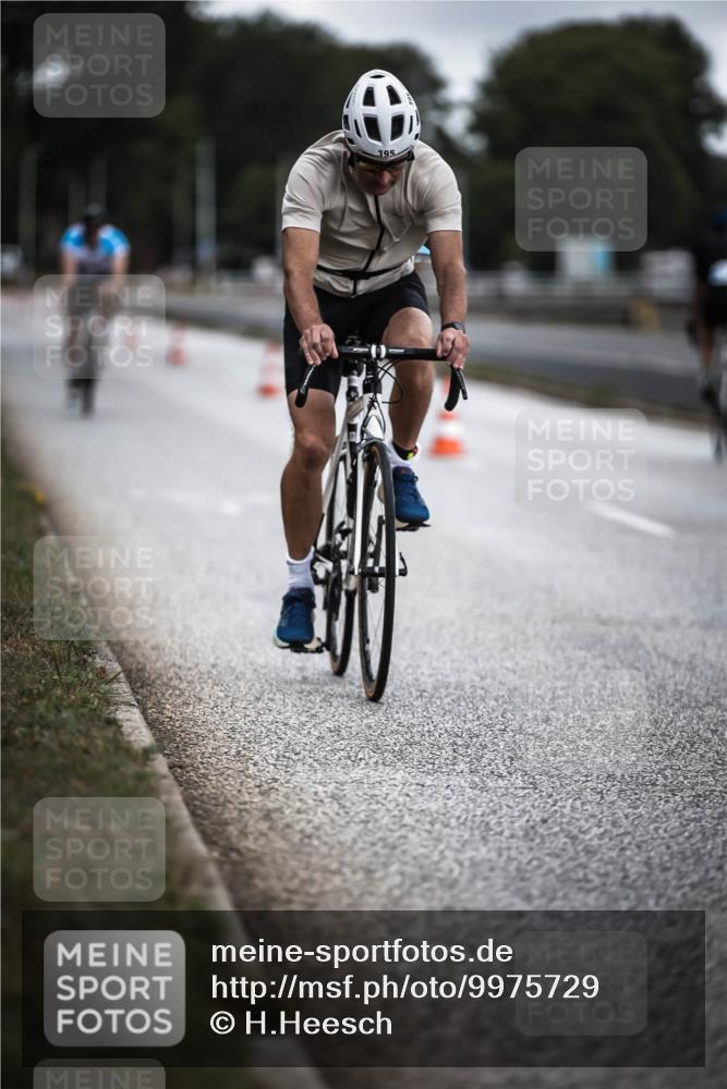 16.08.2026 - KN Förde Triathlon 2026 H.Heesch http://msf.ph/oto/9975729 16.08.2026 11:12:43 Radfahren 395, 407, 410 meine-sportfotos.de