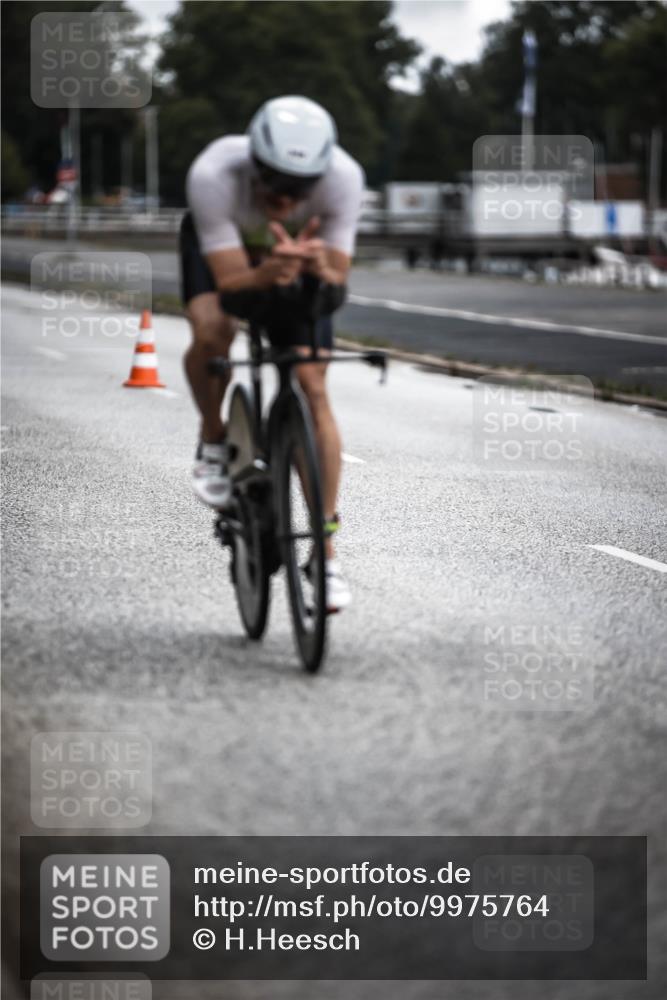16.08.2026 - KN Förde Triathlon 2026 H.Heesch http://msf.ph/oto/9975764 16.08.2026 11:13:08 Radfahren 340, 403 meine-sportfotos.de