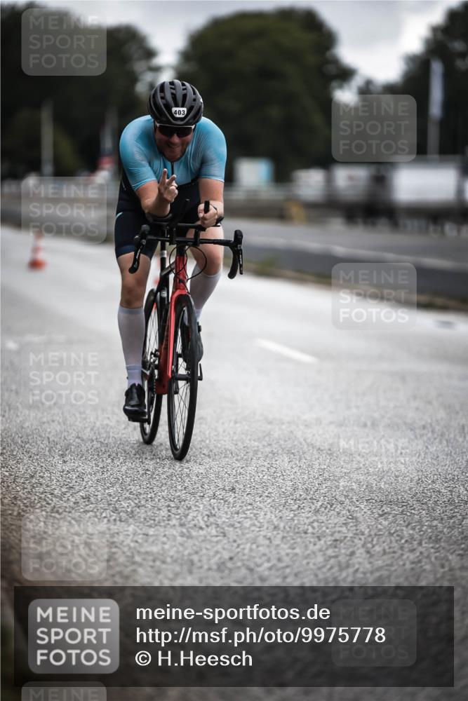 16.08.2026 - KN Förde Triathlon 2026 H.Heesch http://msf.ph/oto/9975778 16.08.2026 11:13:13 Radfahren 329, 379, 403, 422 meine-sportfotos.de