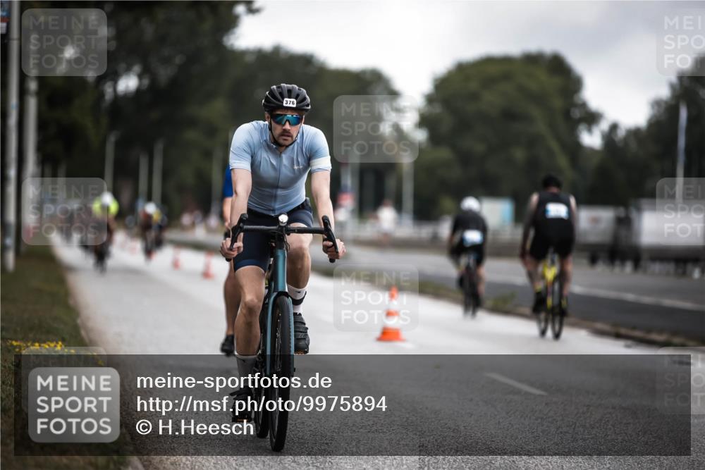 16.08.2026 - KN Förde Triathlon 2026 H.Heesch http://msf.ph/oto/9975894 16.08.2026 11:13:43 Radfahren 331, 360, 376, 386, 406, 430 meine-sportfotos.de