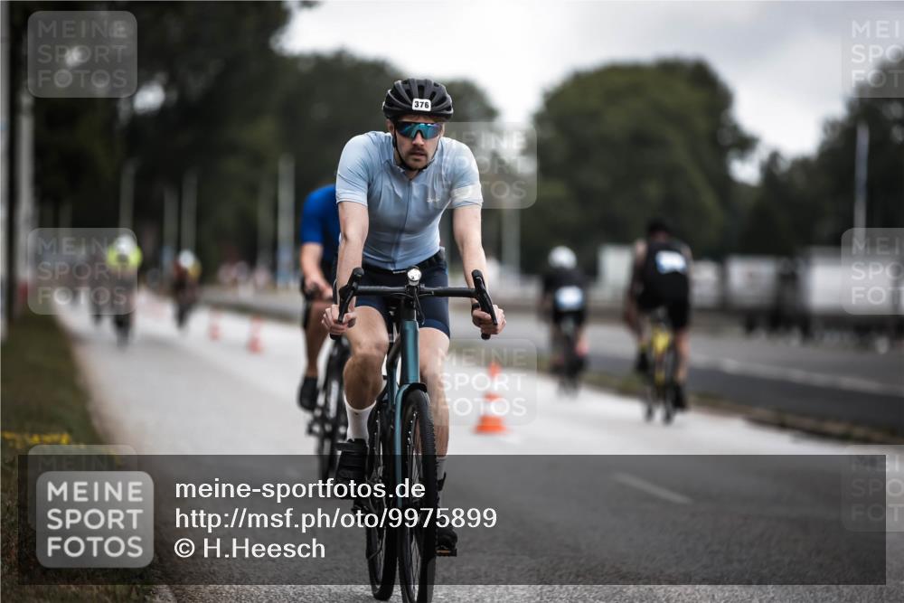 16.08.2026 - KN Förde Triathlon 2026 H.Heesch http://msf.ph/oto/9975899 16.08.2026 11:13:43 Radfahren 331, 360, 376, 386, 406, 430 meine-sportfotos.de