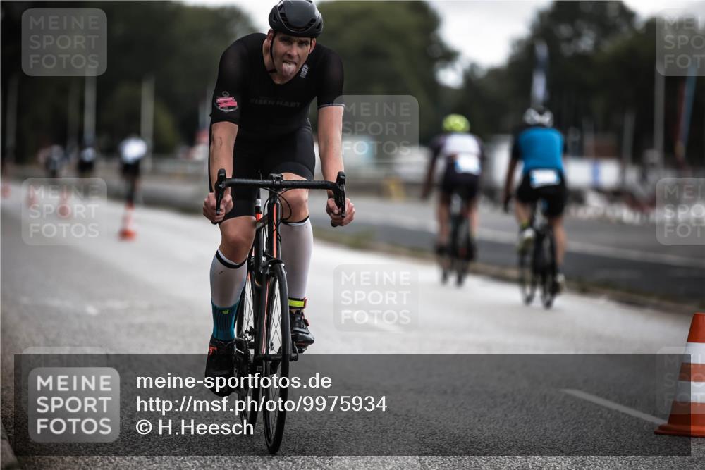 16.08.2026 - KN Förde Triathlon 2026 H.Heesch http://msf.ph/oto/9975934 16.08.2026 11:13:53 Radfahren 309, 320, 327, 336, 411 meine-sportfotos.de