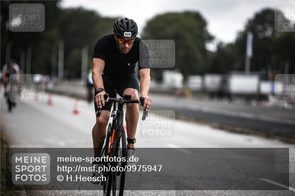 16.08.2026 - KN Förde Triathlon 2026 H.Heesch http://msf.ph/oto/9975947 16.08.2026 11:13:57 Radfahren 320, 409 meine-sportfotos.de