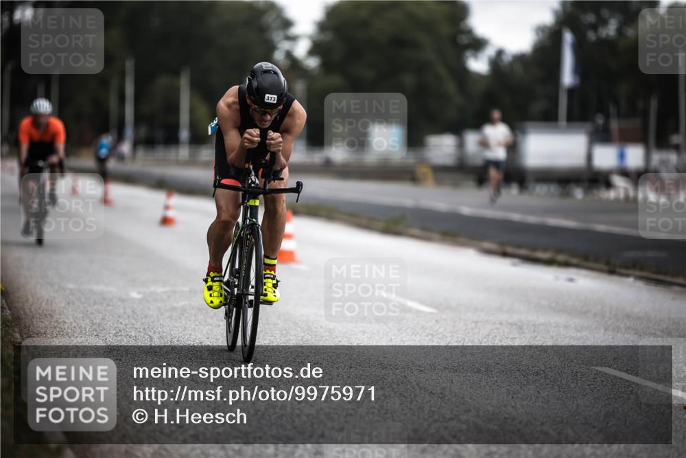 16.08.2026 - KN Förde Triathlon 2026 H.Heesch http://msf.ph/oto/9975971 16.08.2026 11:14:04 Radfahren 337, 373, 381, 401, 402, 409 meine-sportfotos.de