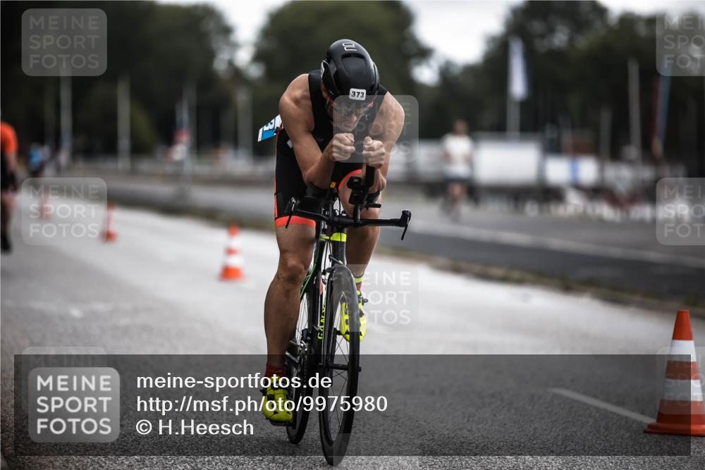 16.08.2026 - KN Förde Triathlon 2026 H.Heesch http://msf.ph/oto/9975980 16.08.2026 11:14:04 Radfahren 337, 373, 381, 401, 402, 409 meine-sportfotos.de
