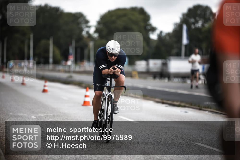 16.08.2026 - KN Förde Triathlon 2026 H.Heesch http://msf.ph/oto/9975989 16.08.2026 11:14:08 Radfahren 337, 401 meine-sportfotos.de