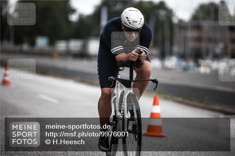 16.08.2026 - KN Förde Triathlon 2026 H.Heesch http://msf.ph/oto/9976001 16.08.2026 11:14:08 Radfahren 337, 401 meine-sportfotos.de