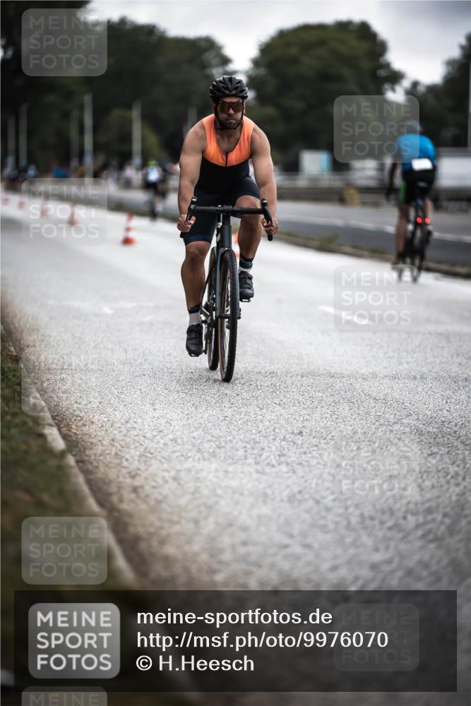 16.08.2026 - KN Förde Triathlon 2026 H.Heesch http://msf.ph/oto/9976070 16.08.2026 11:15:04 Radfahren 322, 334, 345, 358 meine-sportfotos.de