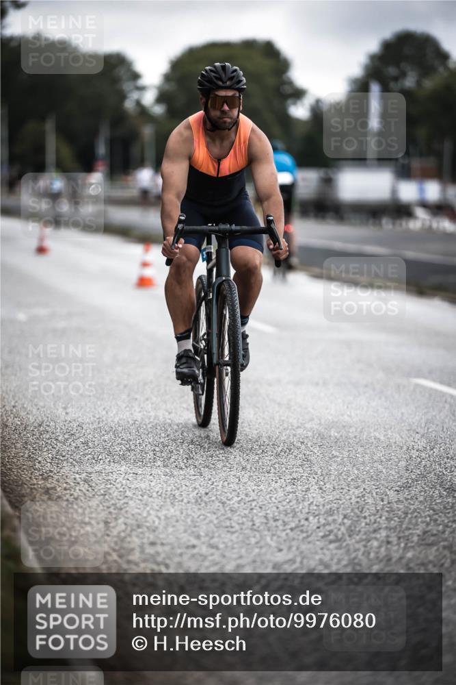 16.08.2026 - KN Förde Triathlon 2026 H.Heesch http://msf.ph/oto/9976080 16.08.2026 11:15:05 Radfahren 322, 334, 358 meine-sportfotos.de