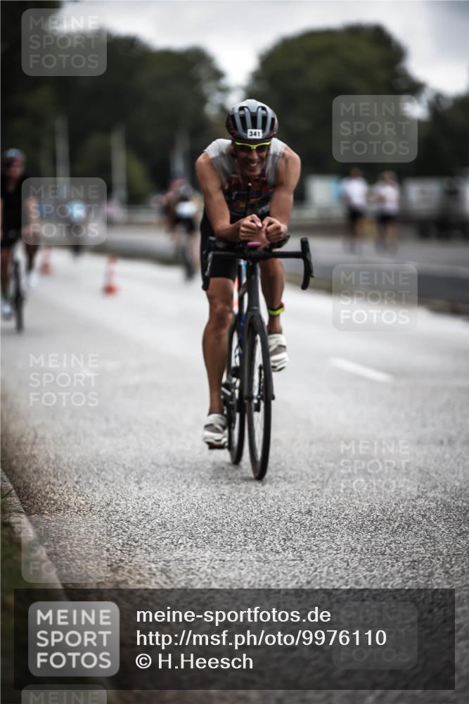 16.08.2026 - KN Förde Triathlon 2026 H.Heesch http://msf.ph/oto/9976110 16.08.2026 11:15:18 Radfahren 341, 355, 359, 367, 374, 378, 407, 804 meine-sportfotos.de