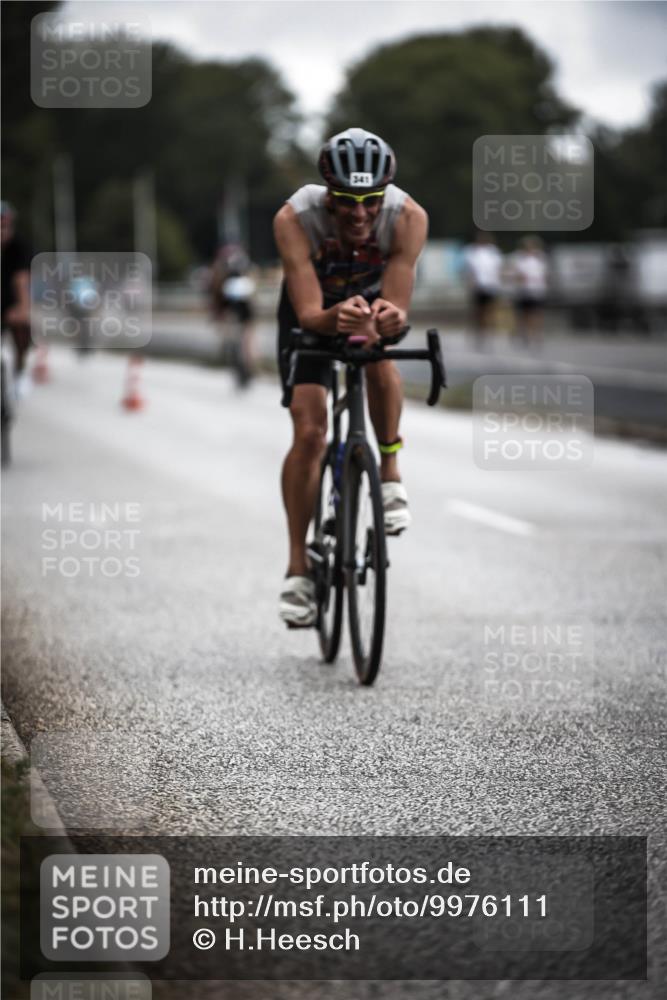 16.08.2026 - KN Förde Triathlon 2026 H.Heesch http://msf.ph/oto/9976111 16.08.2026 11:15:18 Radfahren 341, 355, 359, 367, 374, 378, 407, 804 meine-sportfotos.de