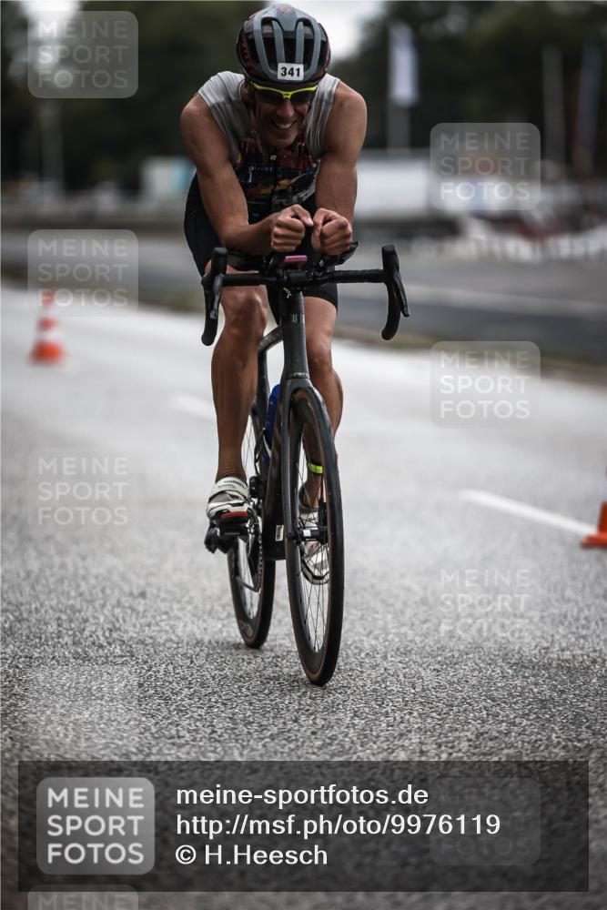 16.08.2026 - KN Förde Triathlon 2026 H.Heesch http://msf.ph/oto/9976119 16.08.2026 11:15:19 Radfahren 341, 355, 359, 367, 374, 378, 407, 804 meine-sportfotos.de